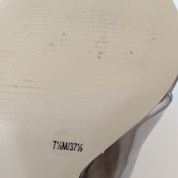 BCBGENERATION Pink Gold Metallic Zip 4" Heel Ankle Boots sz 7.5 M - Picture 4 of 15